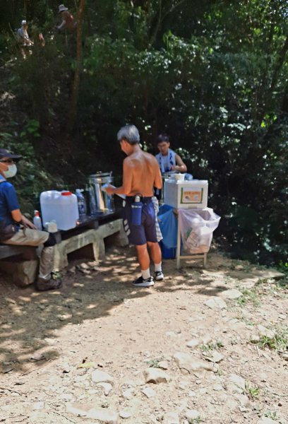 2022/08/27 石碇筆架山連峰，綠豆湯鞍部2001206