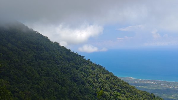 都蘭山封面