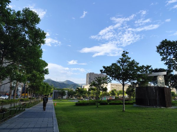 大港墘公園、大安森林公園、大稻埕、天母【走路趣尋寶】【臺北健走趣】2554242