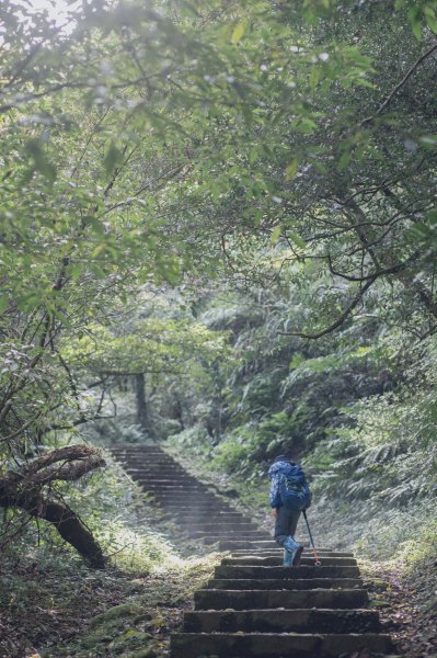 雨鞋登山初體驗-大屯山南峰、大屯山西峰連走1647936