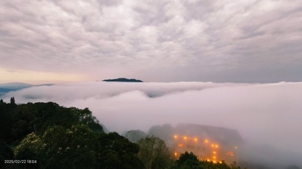 苗栗大湖 #薑麻園 #雲洞山莊 #琉璃光 #雲海 #雲瀑 2/222718336