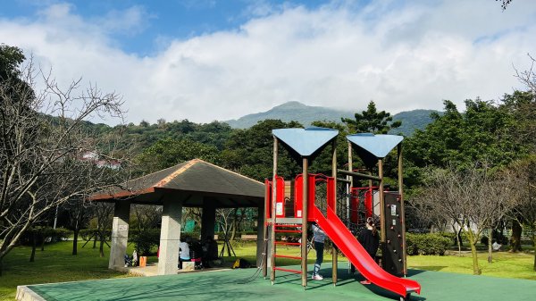 陽明山橫嶺古道|搭公車就能到京都嵐山竹林美景||澄園秘境賞梅前山公園悠閒野餐1603372