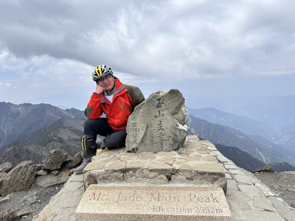 202414~15歷經2年抽籤終於蒞臨台灣最高峰玉山西、北、主峰2481870