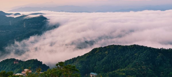 #二格山 #琉璃光 #霞光 #火燒雲 #雲海流瀑 #日出 8/202864870