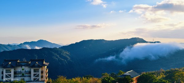 #新店四十份 #翡翠水庫壩頂 #雲海 #日出  #雲瀑 1/10 & 132979657