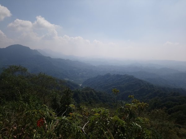 頭嵙小祕境石苓湖山440362