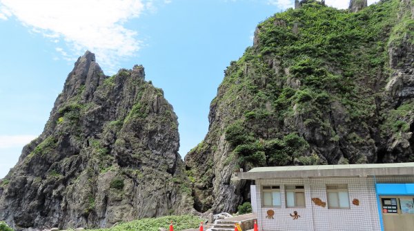 110.0512 基隆嶼登島登塔繞島三合一1385427