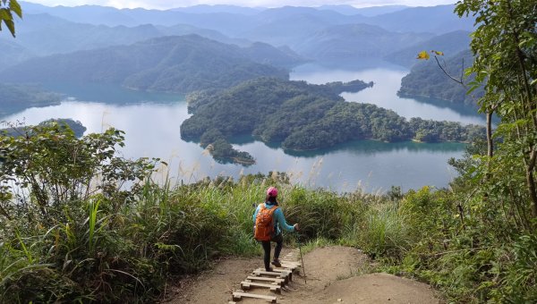 (姨婆趴趴走)第三十八集:攀登新北石碇小格頭獅頭山，探訪翡翠水庫的鱷魚島、千島湖、土虱頭景觀2416810