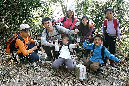 黃家小隊之先苦後”甘”之糖子恩山大縱走