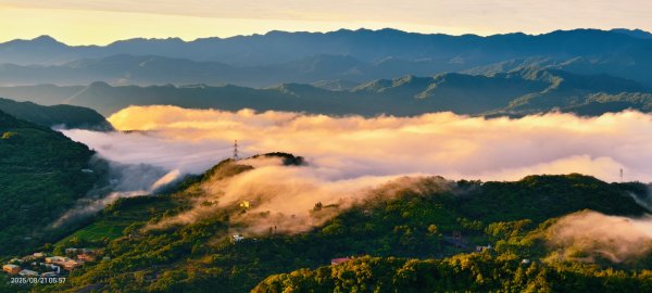 #二格山 #琉璃光 #雲瀑 #雲海流瀑 #火燒雲 #日出 8/21&222866261