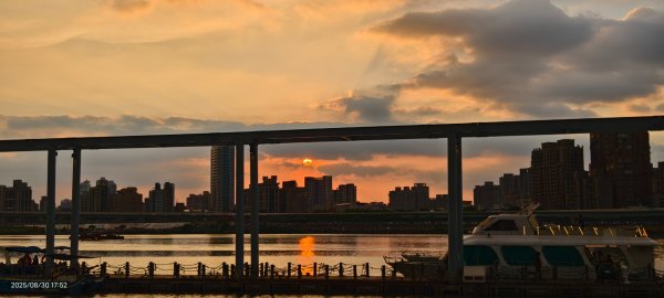 #大稻埕碼頭 #夏日煙火 8/30& #觀音山 八里牛寮埔 8/312874162