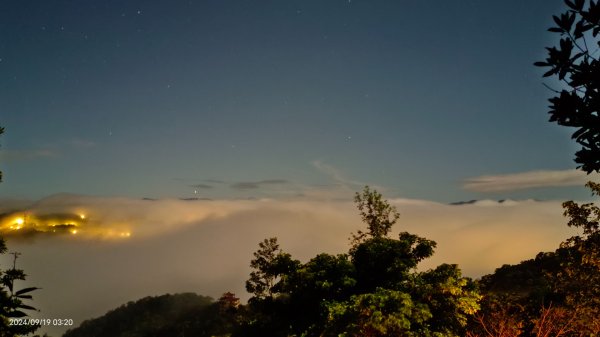 #琉璃光雲海 #日出雲海 #觀音圈雲海 #超級藍月雲海 #SuperBlueMoon 9/192598776