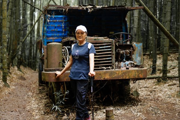 帶媽媽爬長壽山2669509