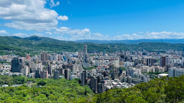 軍艦岩+丹鳳山2863637