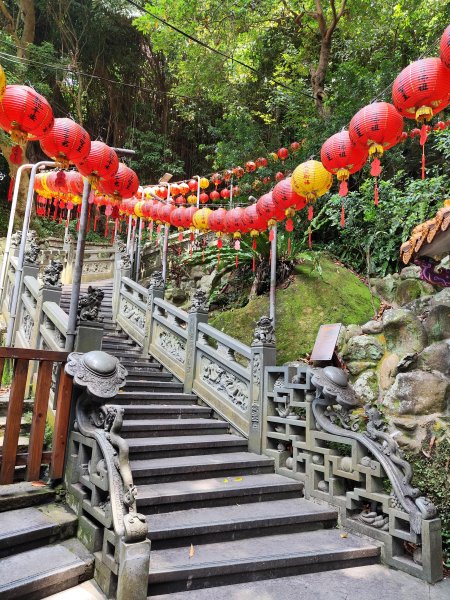 芝山岩健走步道、芝山巖惠濟宮、芝山公園、名山公園【臺北健走趣】2541101