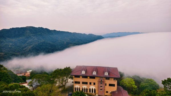 苗栗大湖 #薑麻園 #雲洞山莊 #琉璃光 #雲海 #雲瀑 2/222718319