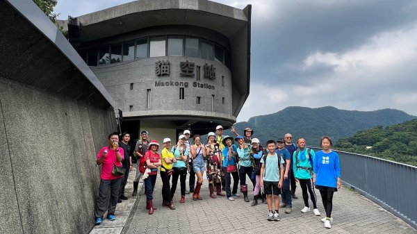 6/18(日)大台北天際線之二格公園上二格山(小百岳)下貓空賞夕陽(搭貓纜)2188888