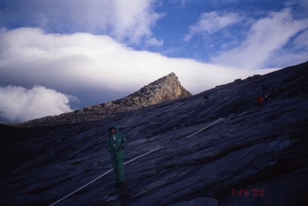 神山--東南亞最高峰34740