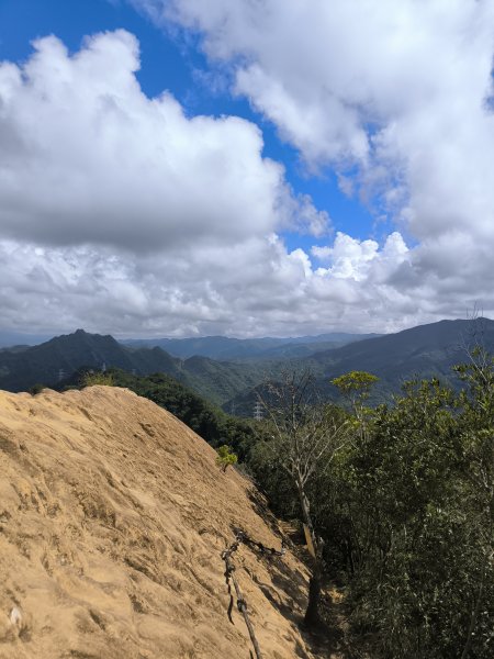 20251018微笑山線：【二格山系】皇帝殿稜線段2918645