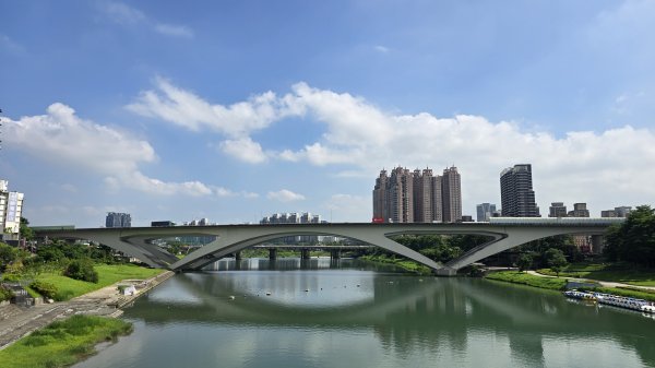 一次解鎖二任務，山頂鳥百山百鳥及新北市微笑山線和美山螢火蟲段2859428