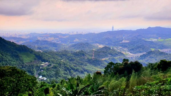 炮子崙瀑布，炮子崙古道，土庫岳，山豬窟尖，小南港山，山水綠生態公園，汐止三秀山，拱北殿後山步道1732964