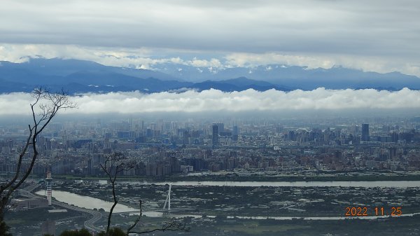 雲霧飄渺間的台北盆地&觀音山1926230