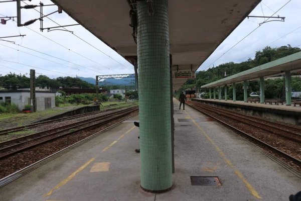 平溪  望古瀑布步道  猴硐貓村 運煤遺址。搭火車去旅行  最小的火車站 被人們忽略的秘境 望古瀑布2186104
