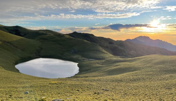 向陽日出，嘉明湖光2865095