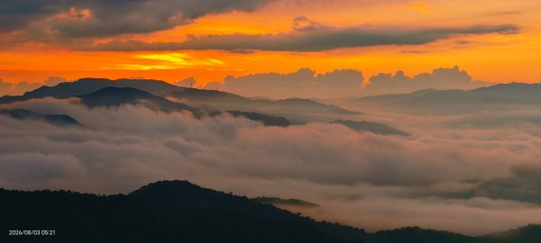 #石碇後山 #月亮 #曙光 #反燒 #日出 #雲海 8/3&103094725