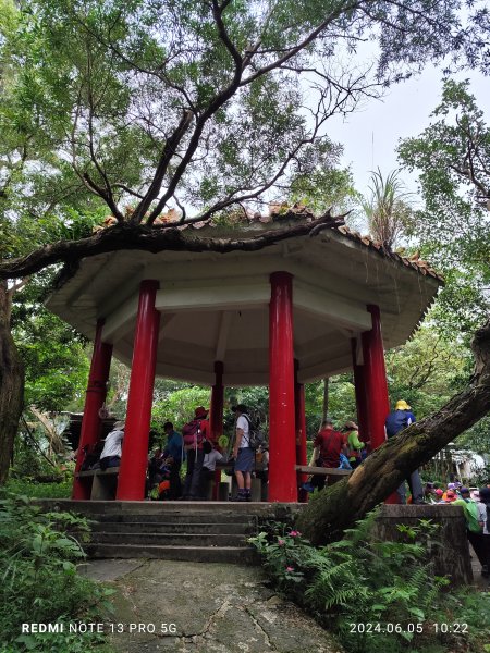 走訪新北市中和區及土城區的名勝古蹟：圓通禪寺、牛埔頭山、新加坡山2518409