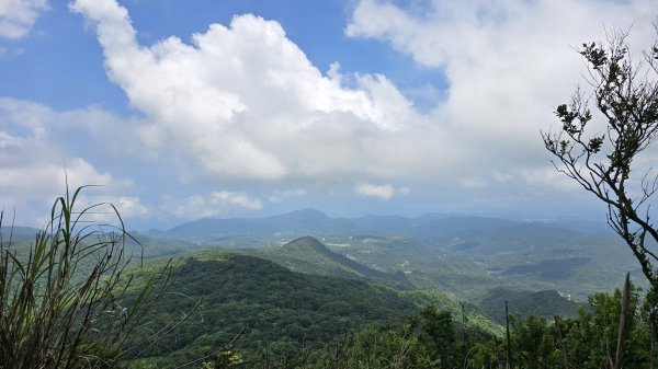陽明山秘境，涼爽水圳步道，鹿堀坪古道，富士坪古道，夏日戲水與溯溪天堂，首選鹿堀坪（頭前溪）瀑布。2796251