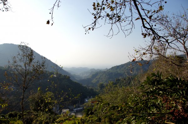 關仔嶺崁頭山~~紅葉公園776246