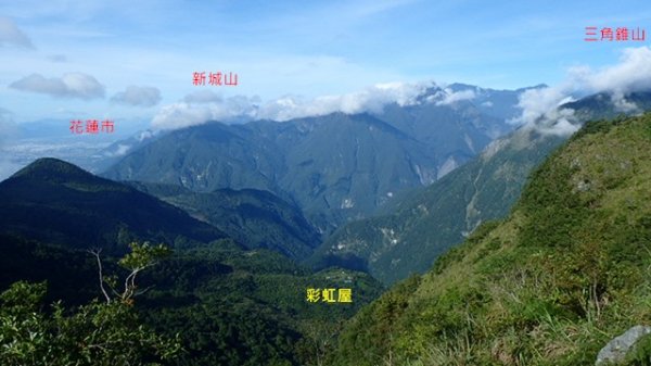 漫步雲霧繚繞的沙卡噹三雄1034225