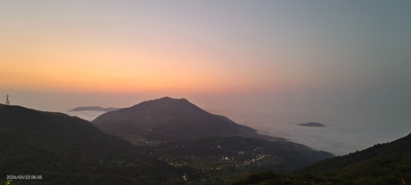 #大屯山 #日出 #雲海 #琉璃光 #橘咖啡 #吉野櫻 3/233020512