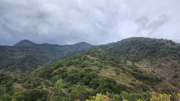 巴層巴墨山2689074