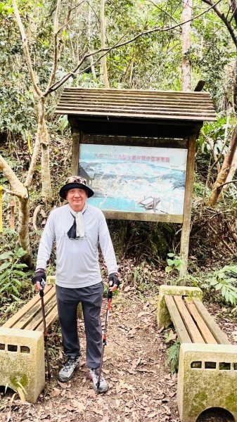 🌈1/18(六)小百岳雙收~大橫屏山+九份二山順遊賞梅🌈FB：熊熊趴爬走 歡迎加入2692550