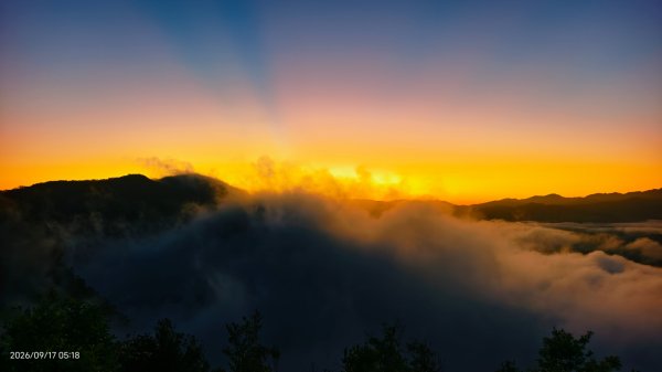 #翡翠水庫壩頂 #霞光 #日出 #雲海 9/173119418