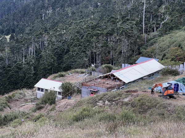 雪山主東峰｜巒大花楸之旅  2023/10/17-192372383