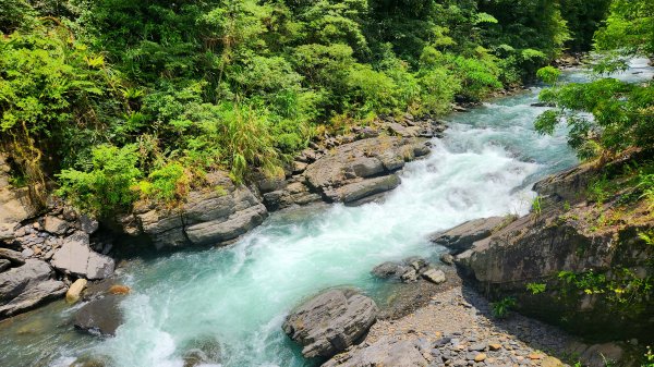 台版奧入瀬溪，氣勢磅礡的美麗瀑布，烏來桶后林道健行之旅