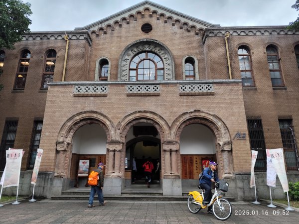 4-2 臺大校史館「原民之耀」巡迴展→椰林大道→傅園→臺大正門2692790