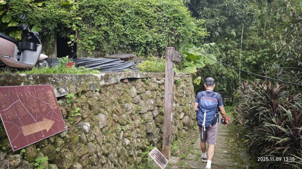 20251109 士林站到大湖站(福山宮_腰繞_燕溪古道_翠山步道_龍船岩_大溝溪)2932356