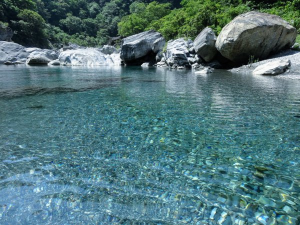 慕谷慕魚, 深山裡仿如寶石般的絕美景色1415341