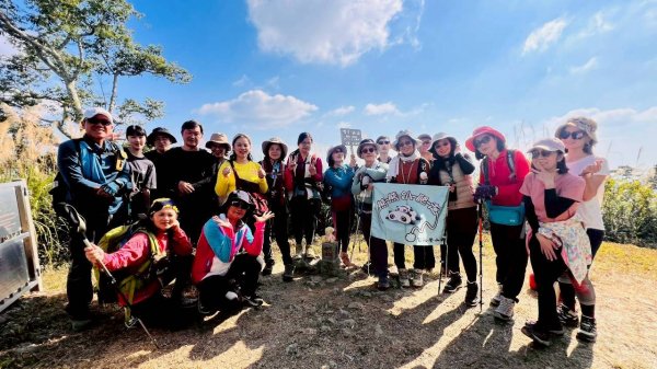 🌈1/4(日)來趣梅嶺~竹子尖山-獵鷹尖-一線天~梅子雞風味餐✨FB：熊熊趴爬走🌈2976861