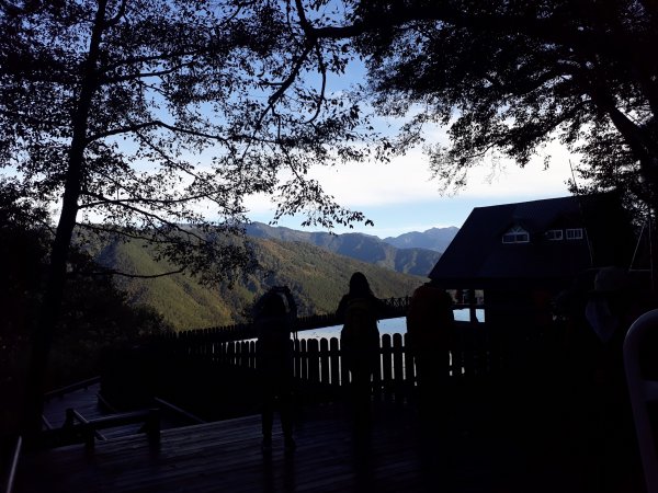 雪山北峰封面