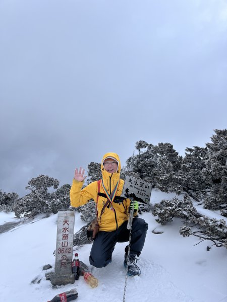 八大秀雪攀初體驗，銀白色中央山脈2413112