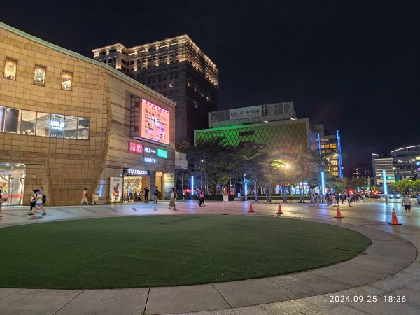 璀璨耀眼的夜景 - 大直美麗華、大稻埕、大港墘公園【臺北健走趣】【健走複利】2604578