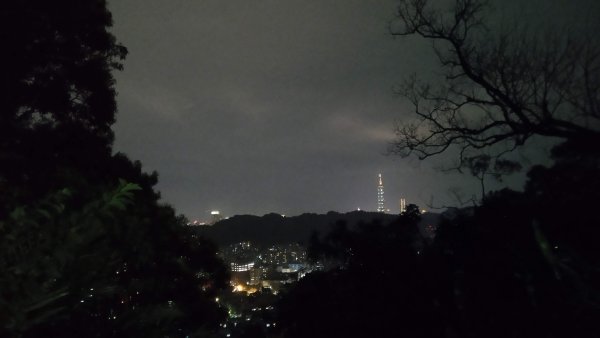 獨推夜訪仙跡岩883397