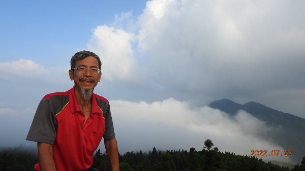 縮時攝影雲山水 - 山中何所有，嶺上多白雲。只可自怡悅，不堪持贈君。 陽明山上雲霧飄渺7/27