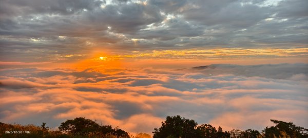 #馬那邦山 #夕陽 #雲海 #火燒雲 12/282971540