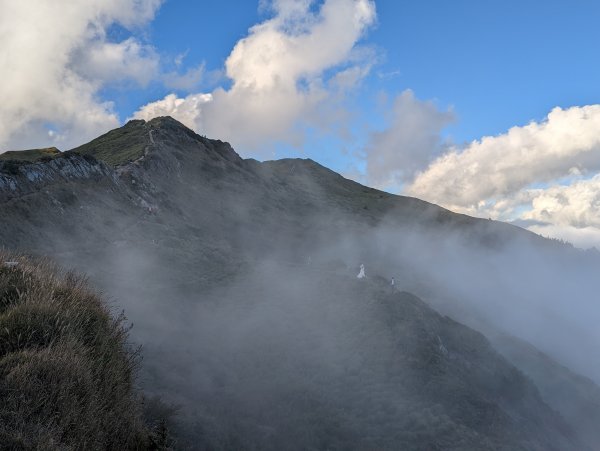 合歡群峰(主峰、東峰、石門山)：雲霧飄渺的美景、夢幻如畫的雲海大景、金色奇萊北峰、彩虹、滿月夜色1906665